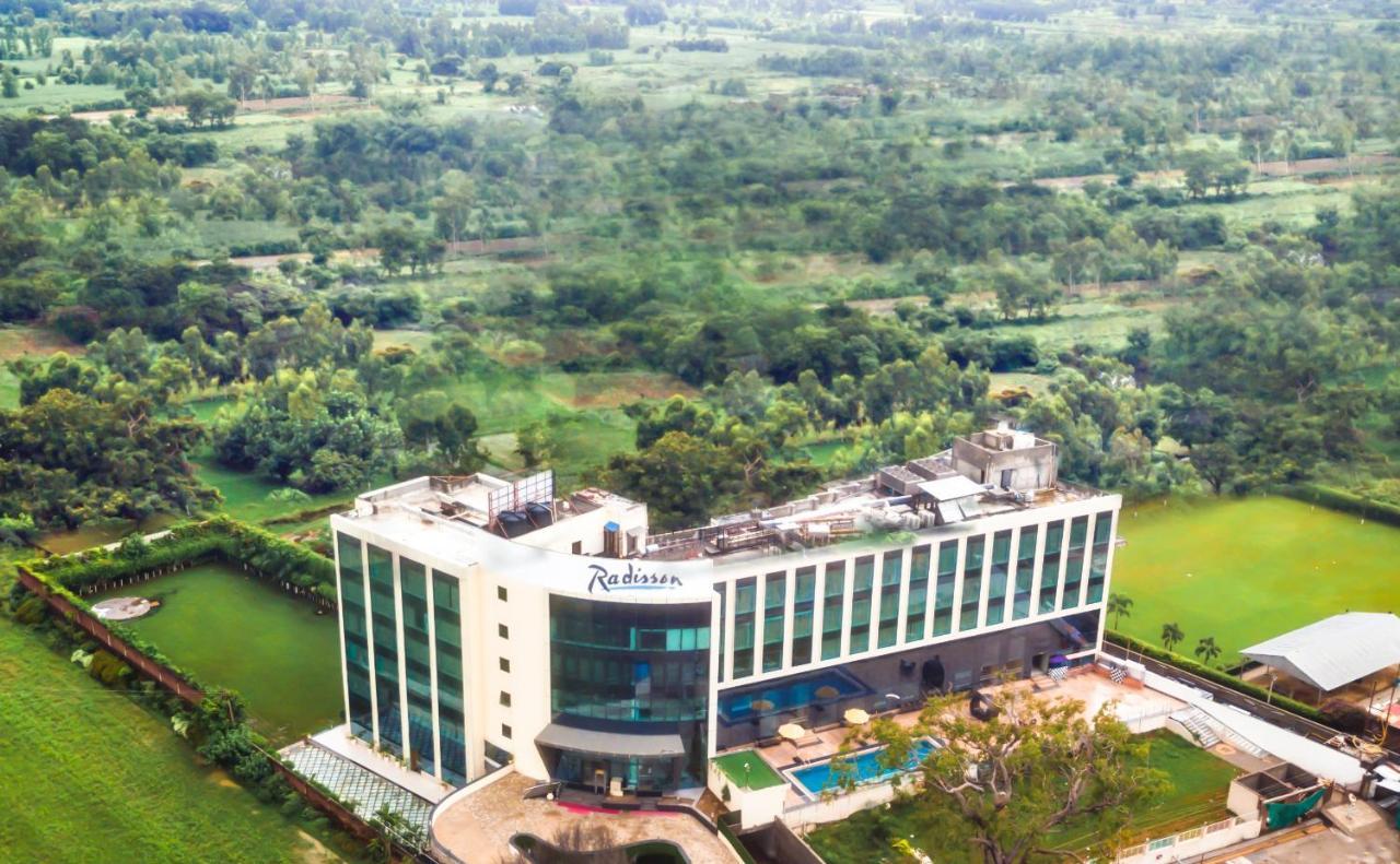 Radisson Hotel Bareilly Airport Exterior photo