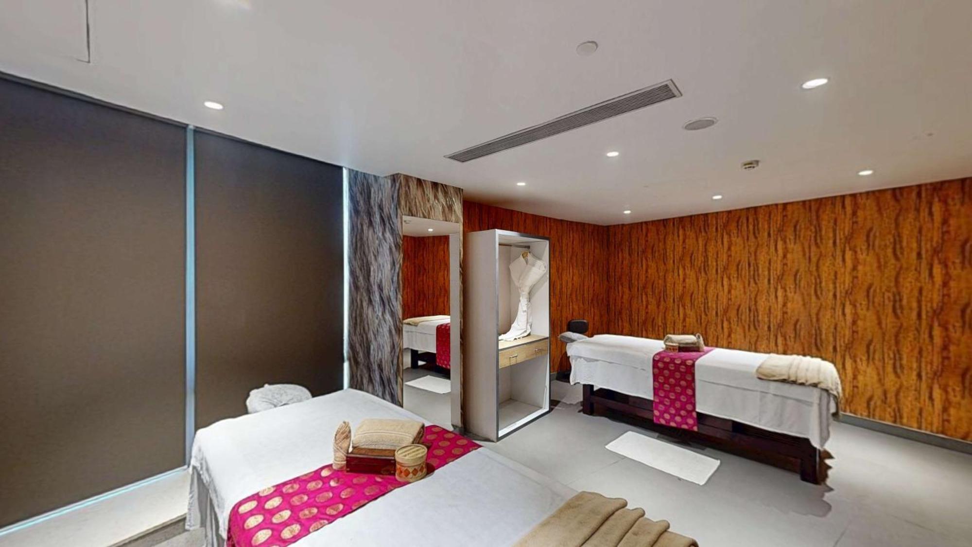 Radisson Hotel Bareilly Airport Exterior photo